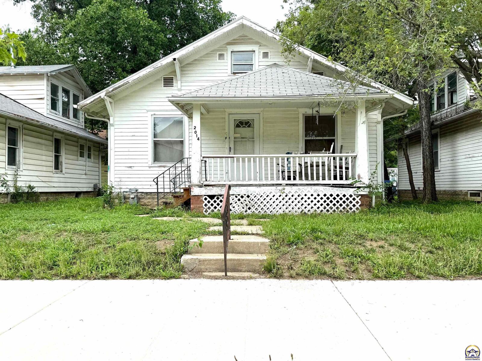 Property Photo:  2014 SW 12th St  KS 66604 