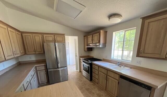 Property Photo: 10293 Candy Cane Lane CA 96003