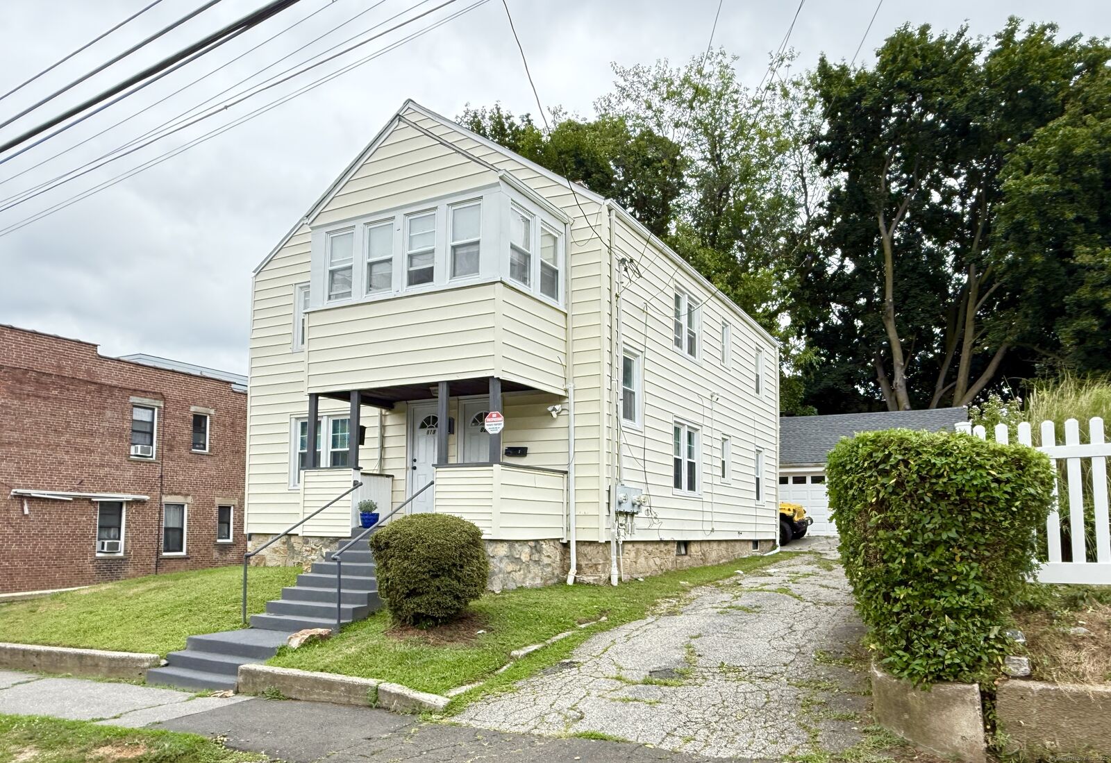 Property Photo: 820 Brewster Street 1 CT 06605