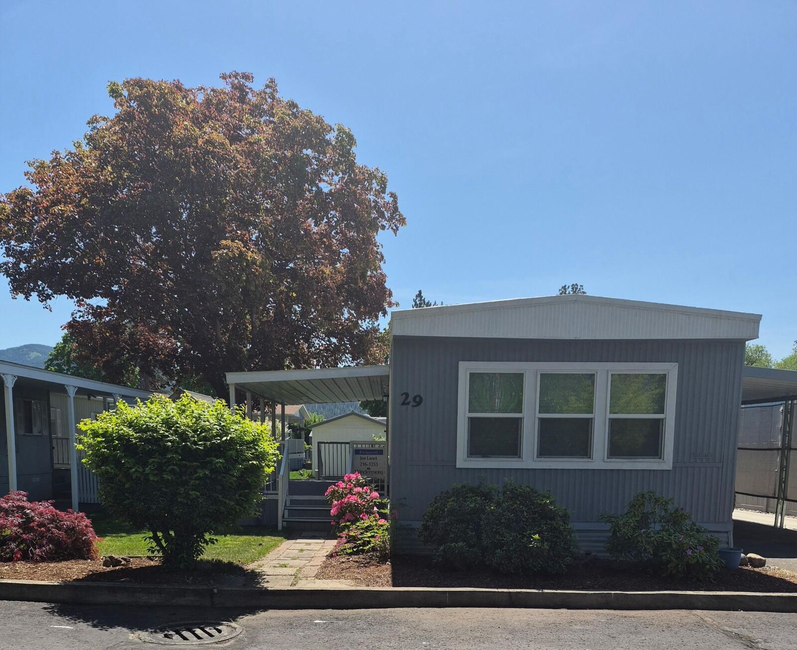 Property Photo:  208 S Neyland Rd 29  WA 99019 
