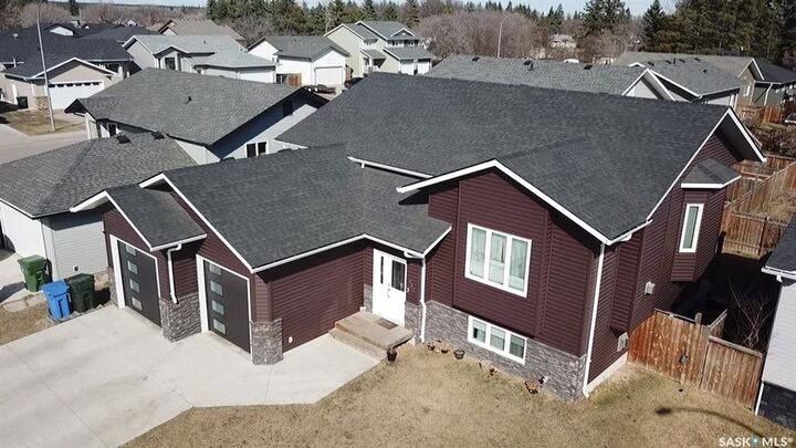 Property Photo:  857 Madsen Place  SK S6V 2L6 