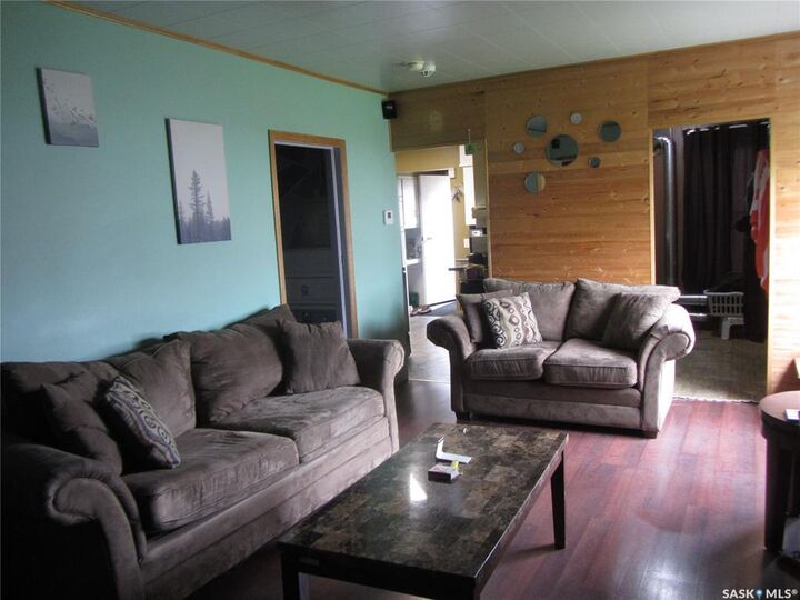 Property Photo: 916 Weldon Avenue S SK S7M 2V6