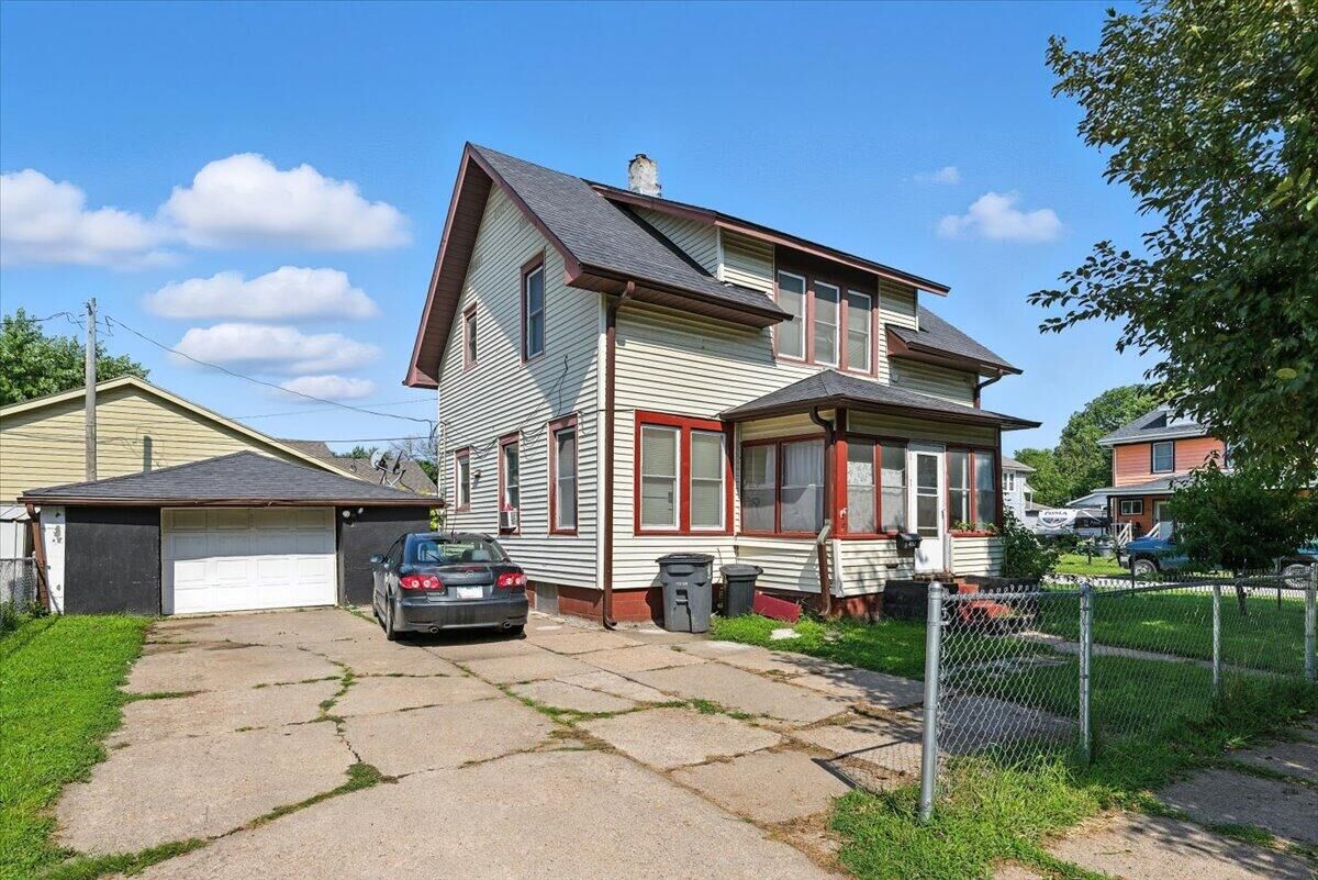 Property Photo:  400 S 18th  Street  IA 51501 