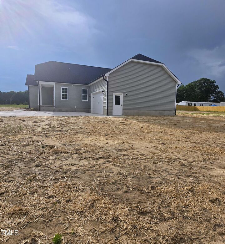 Property Photo: 24 Roll Tide Court NC 27501