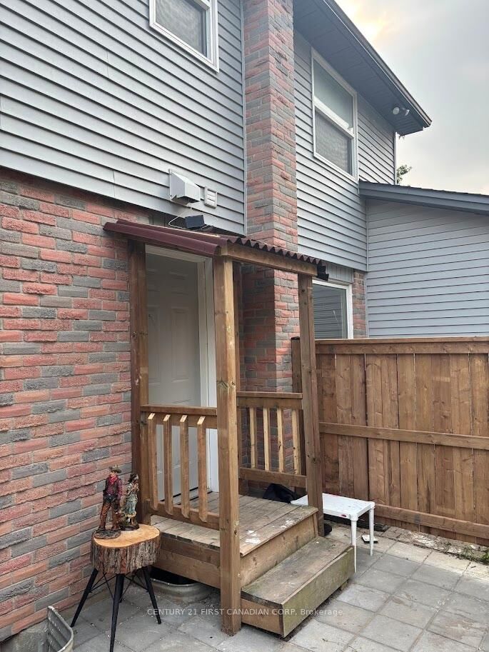 Property Photo: 952 Farnham Road W Basement ON N6K 1S1