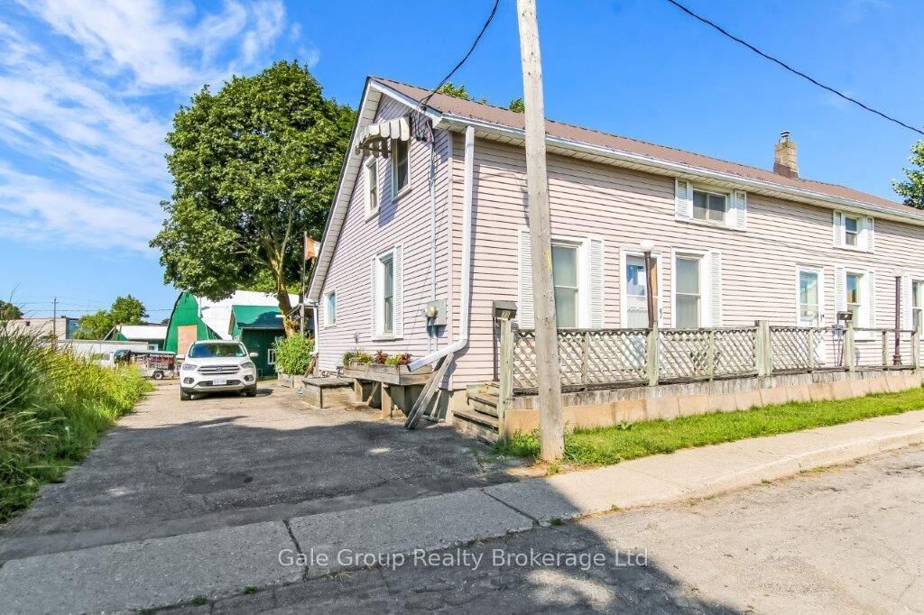 Property Photo:  35 Factory Street  ON N4S 3R8