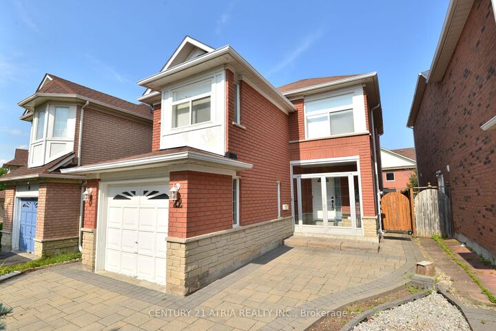 Property Photo:  22 Peninsula Crescent  ON L4S 1T9