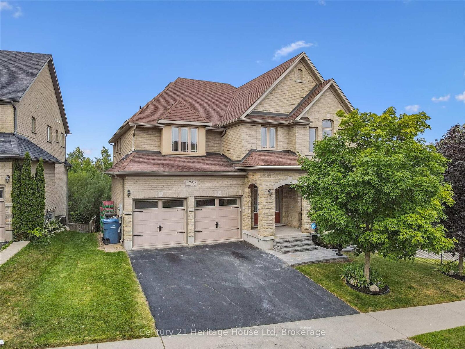 Property Photo:  76 Zaduk Place  ON N1G 0C4 
