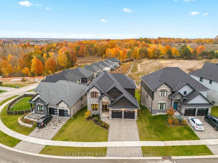 Photo de la propriété:  1135 Meadowlark Ridge  ON N6M 0H3 