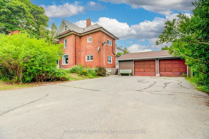 Property Photo:  47 Pellissier Street S  ON K0L 1L0 