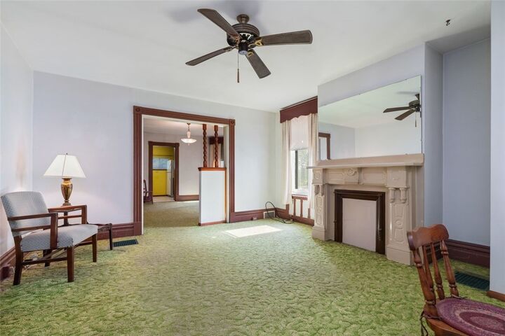 Property Photo: 310 Lafayette Ave PA 15214