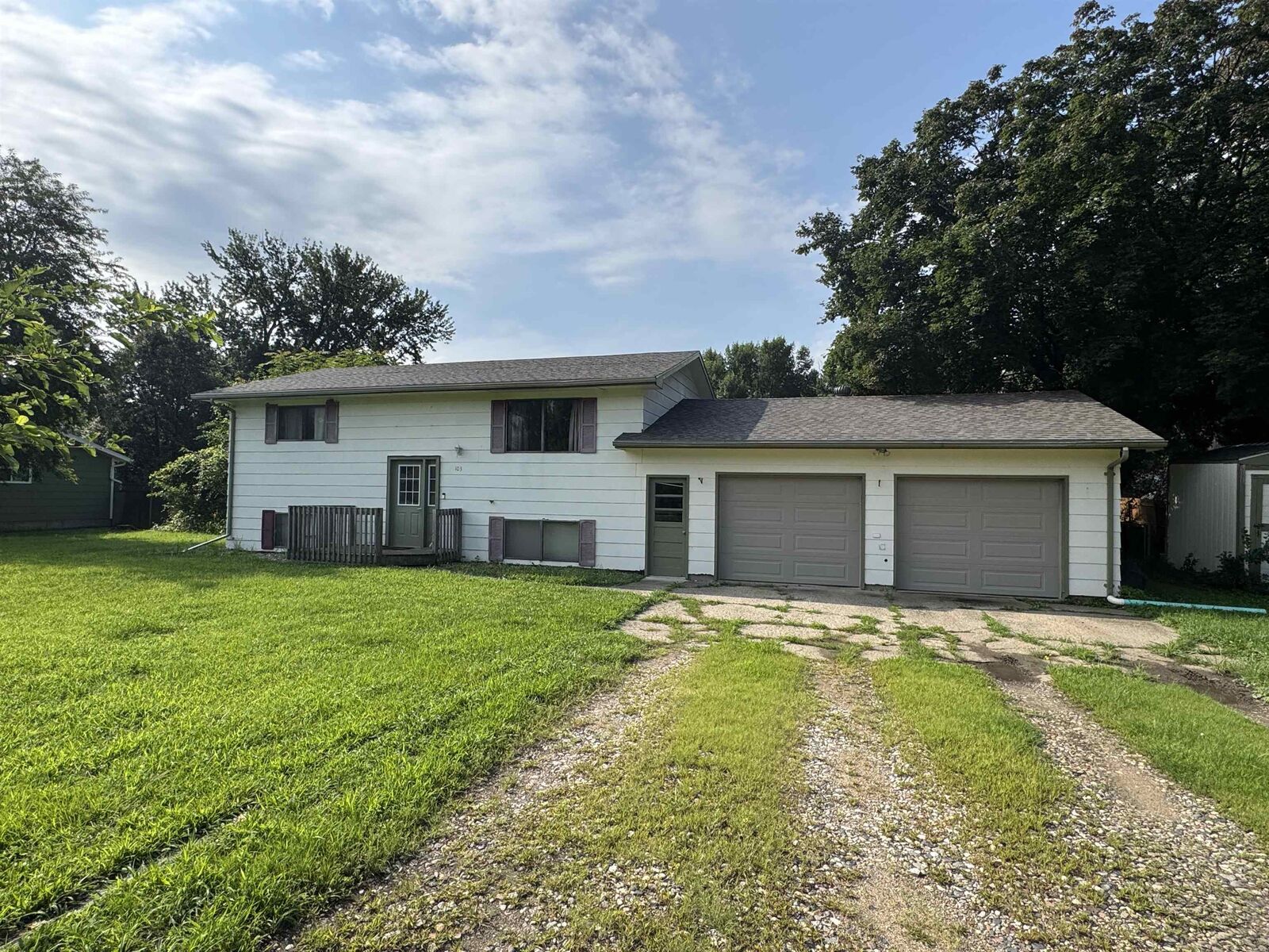 Property Photo:  103 Jerry St.  SD 57078 