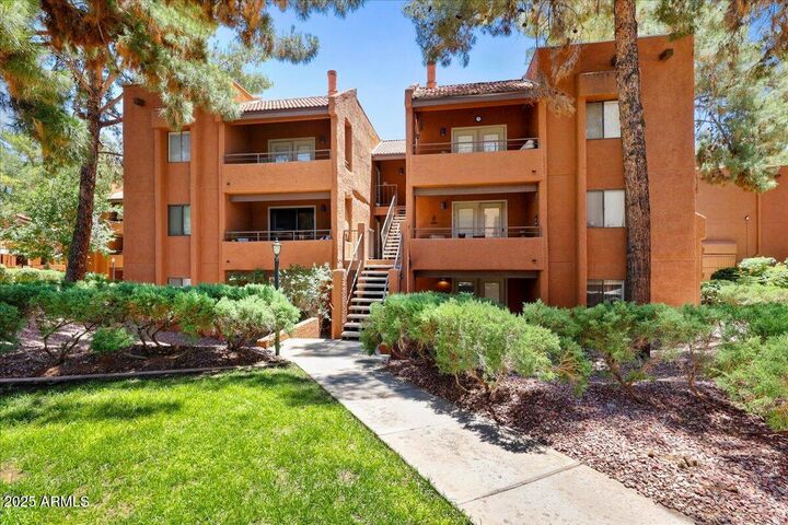 Property Photo:  4704 E Paradise Village Parkway 139  AZ 85032 
