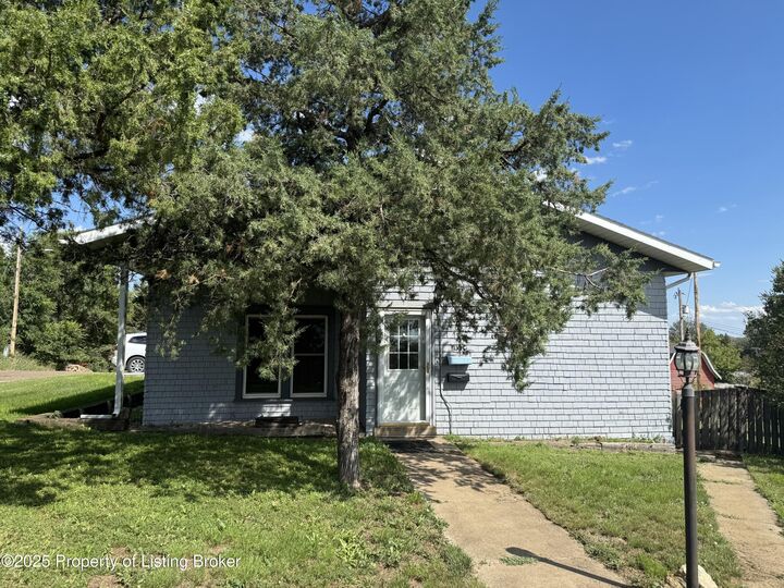 Property Photo:  110 7th Street N  ND 58639 