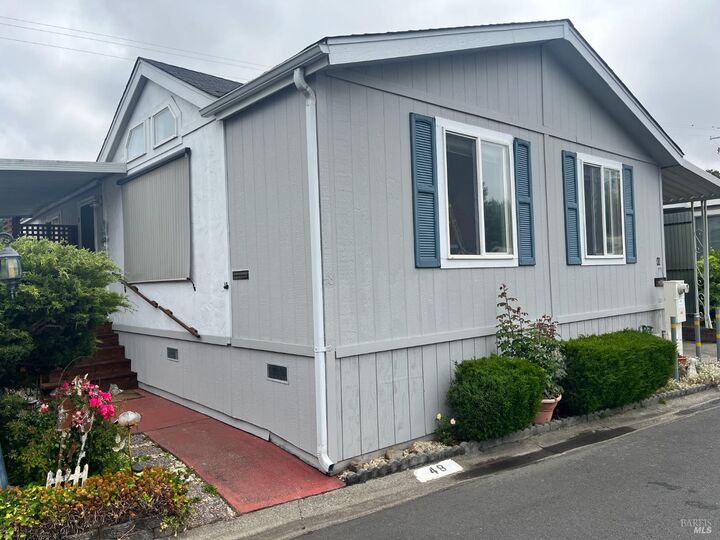 Property Photo:  48 Cardinal Way  CA 95409 