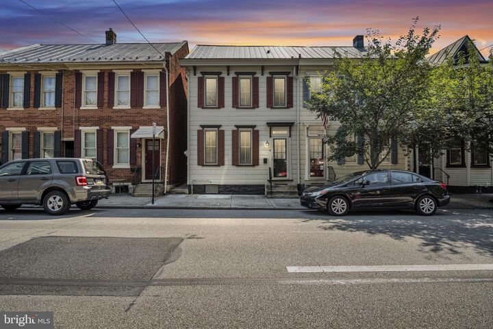 Property Photo:  41 S East Street  PA 17013 