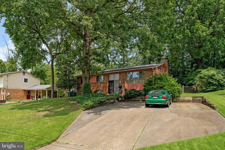 Property Photo: 8714 Cromwell Drive VA 22151