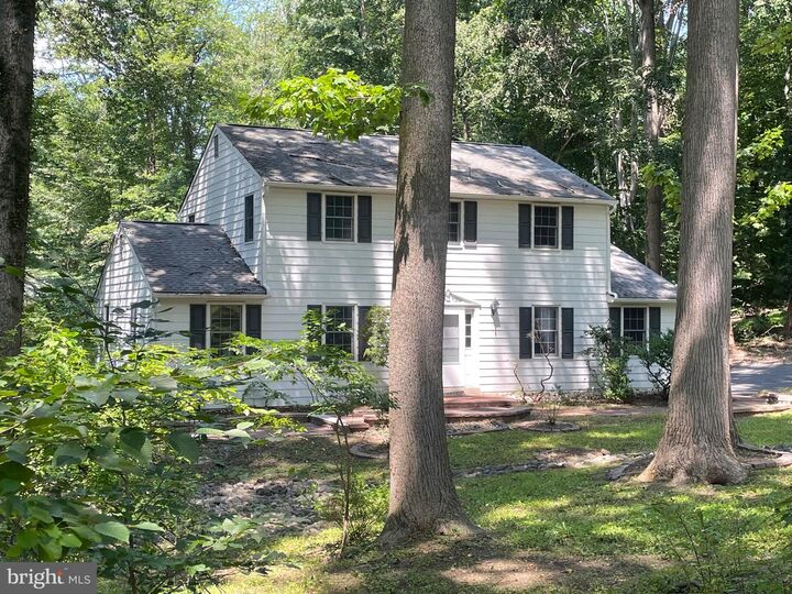 Property Photo: 43 The Horseshoe DE 19711
