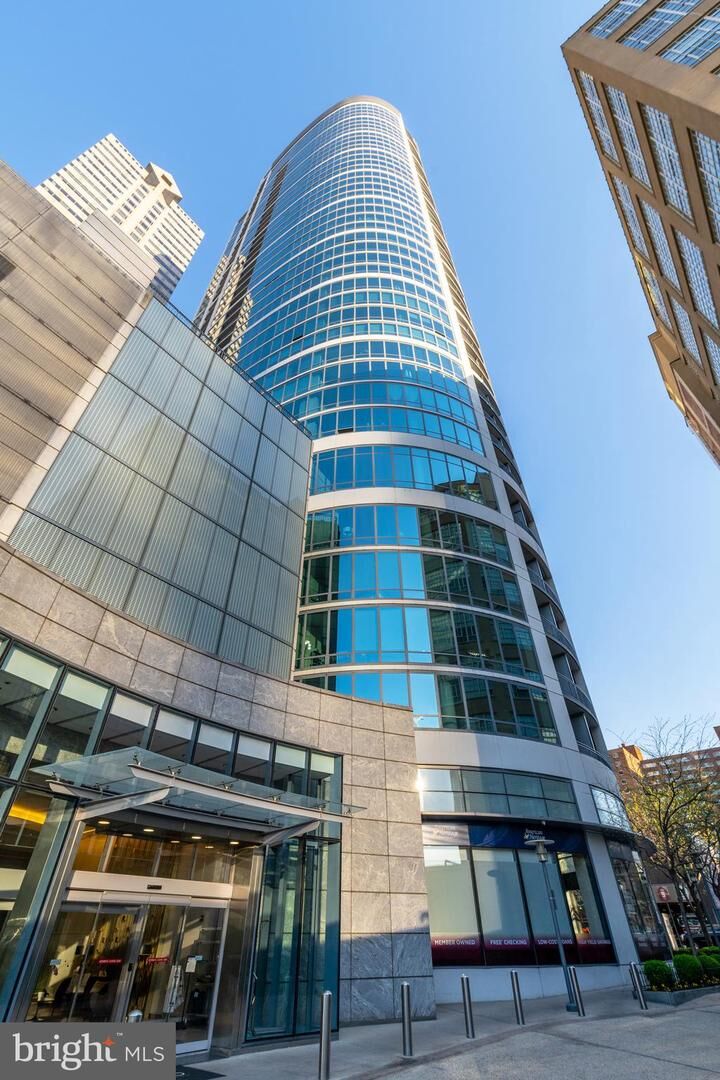 Property Photo: 2101 Market Street 1707 PA 19103