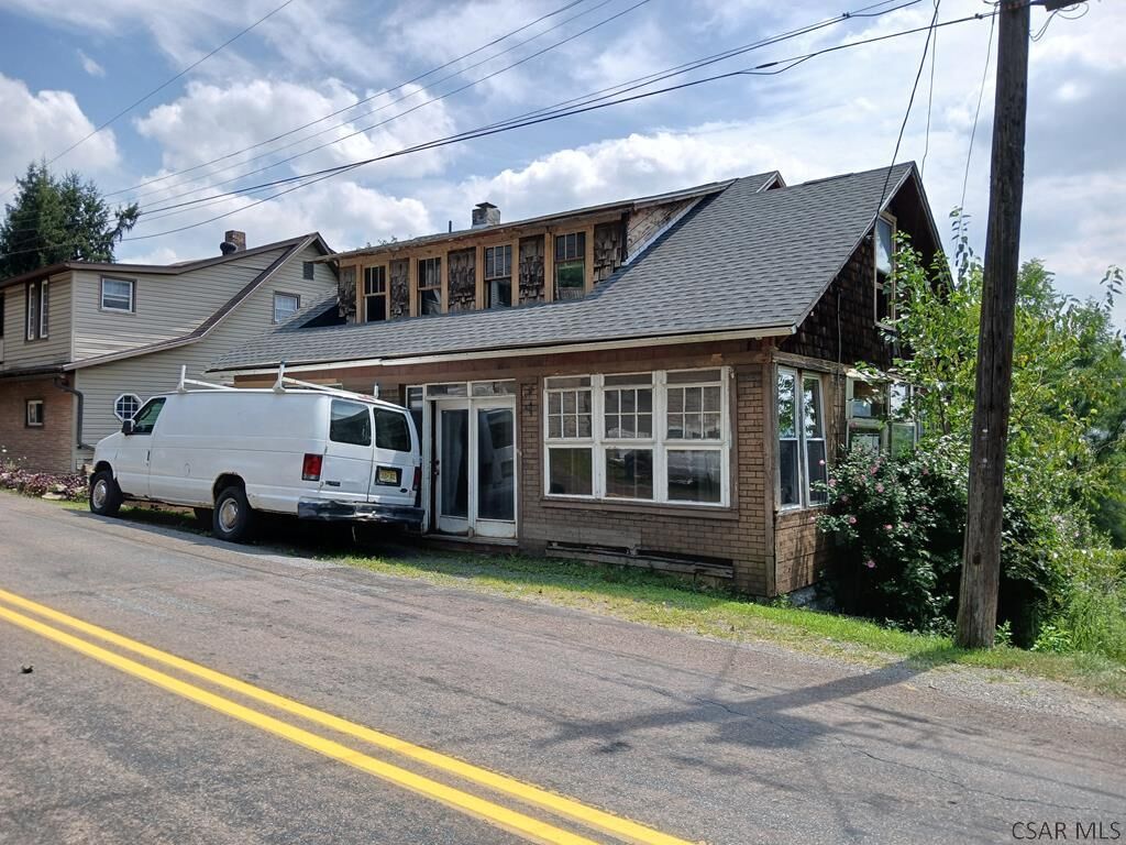 Property Photo:  400 Cliff St  PA 15902 