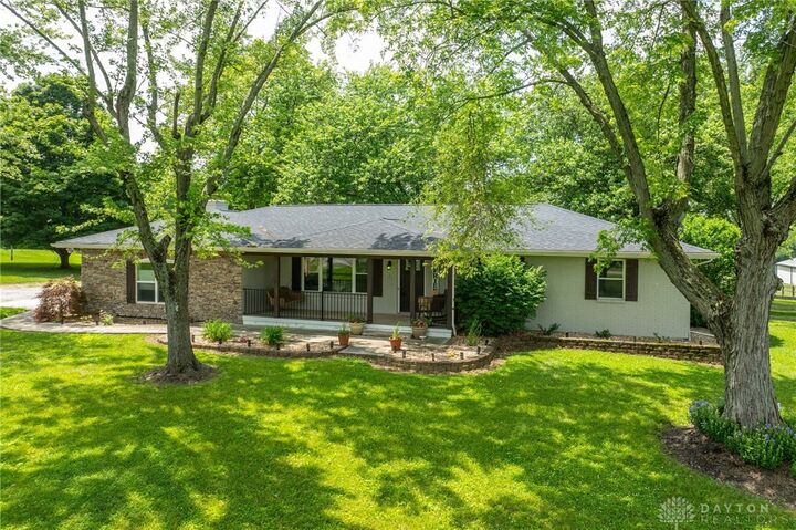 6189 Lesourdsville West Chester Road  Liberty Twp OH 45011 photo