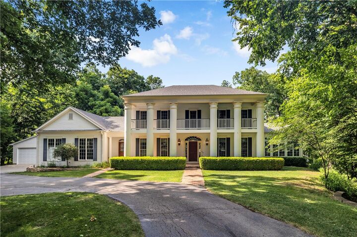 4090 S Lake Court  Decatur IL 62521 photo