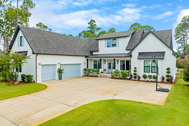 Property Photo: 1070 Driftwood Point Road FL 32459