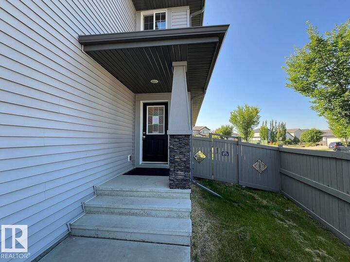 Photo de la propriété:  13759 166 Avenue NW  AB T6V 0H5 