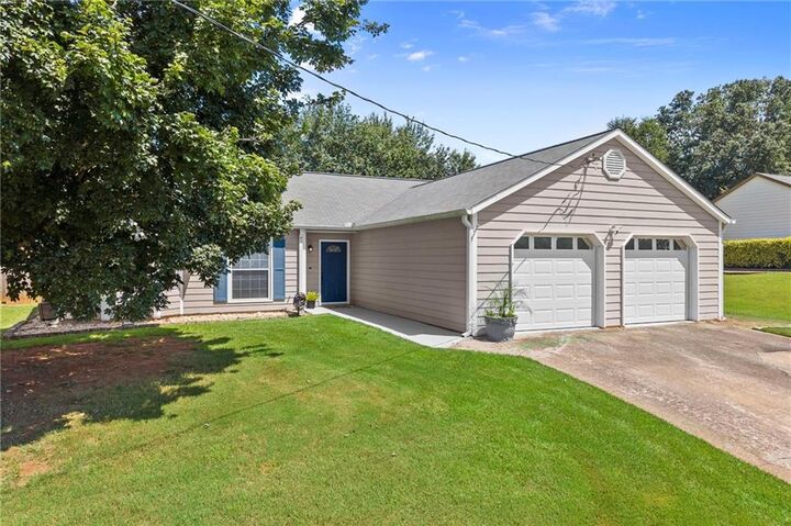 Property Photo: 929 River Rock Drive GA 30188