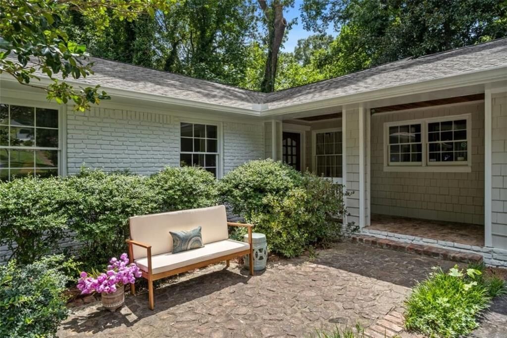 Property Photo:  465 Forest Hills Drive  GA 30342 