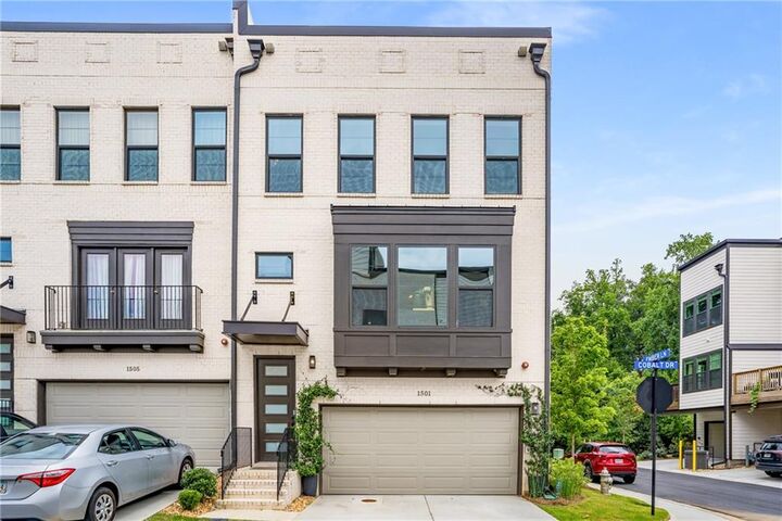Property Photo: 1501 Cobalt Drive NW GA 30318