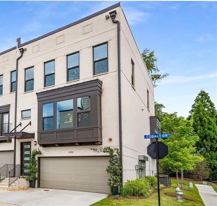 Property Photo:  1501 Cobalt Drive NW  GA 30318 