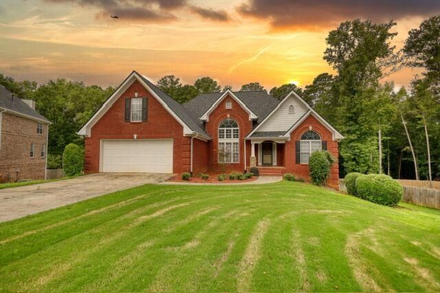 Property Photo: 380 Glynnshire Court GA 30016
