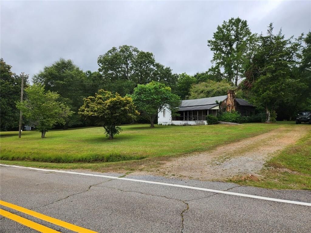 Property Photo:  1177 Davis Road  GA 30116 