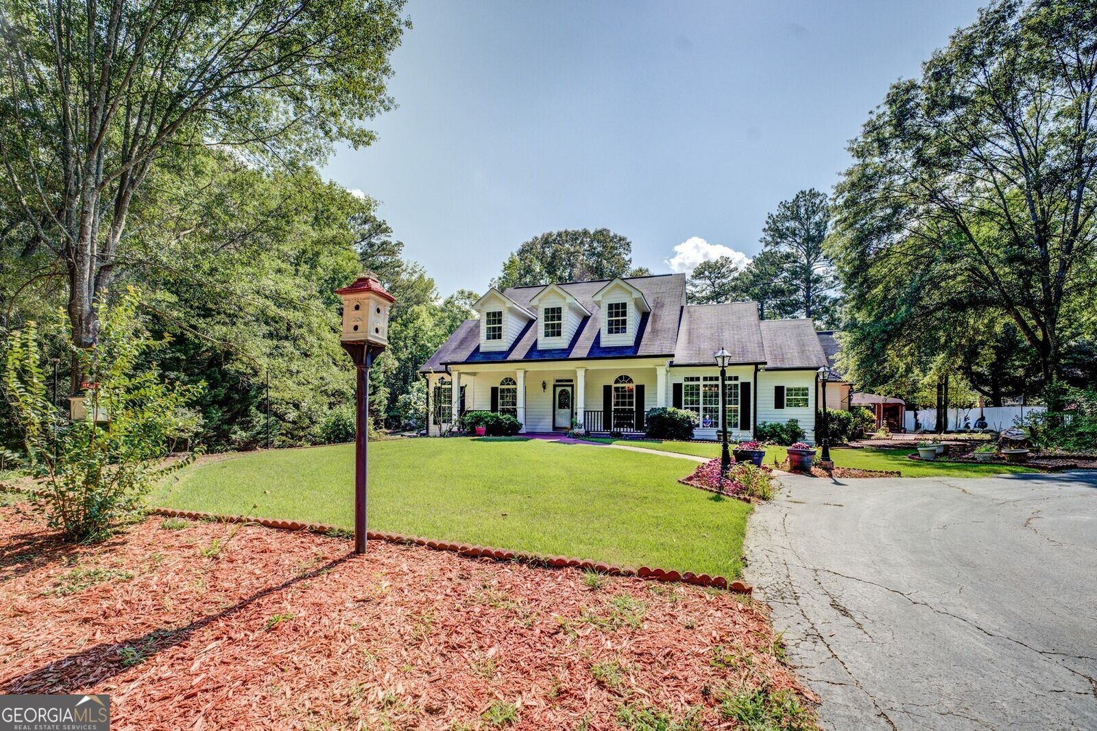 Property Photo: 353 Crowell Road N GA 30014
