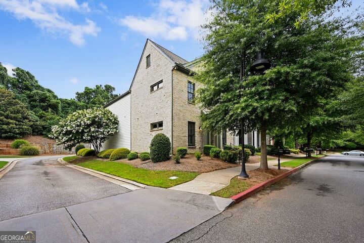 Property Photo: 1048 Merrivale Chase GA 30075