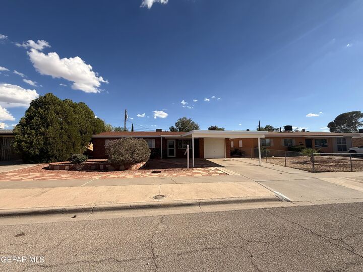 5828 Sturgeon Dr Drive  El Paso TX 79924 photo