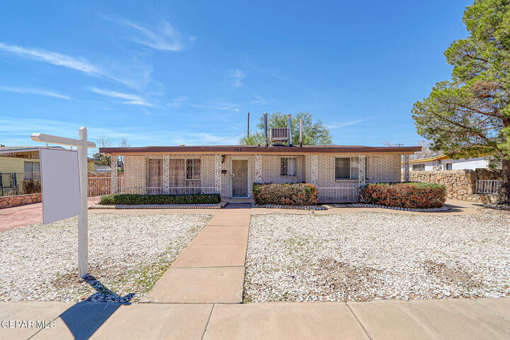 Property Photo: 151 Aspen Rd Road TX 79915