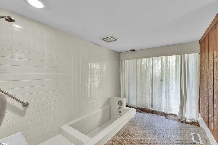 Property Photo:  627 Pelham Road  SC 29615 