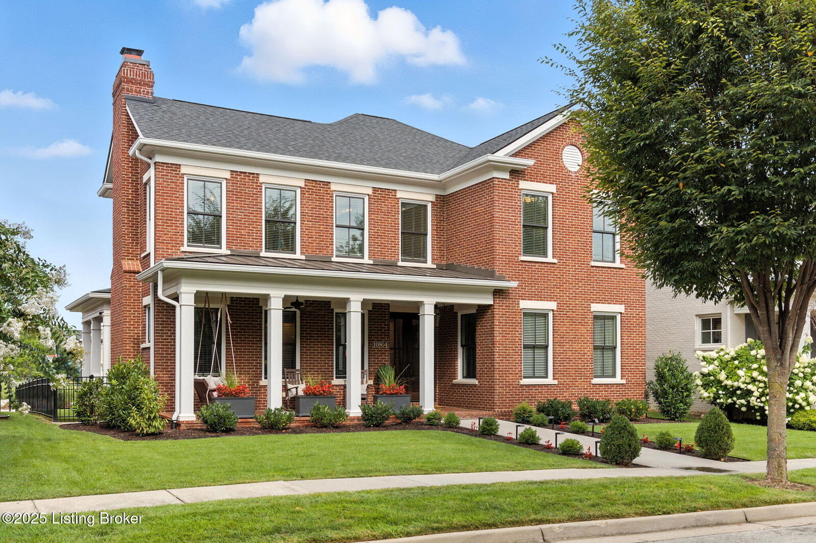 Property Photo: 10804 Kings Crown Dr KY 40059