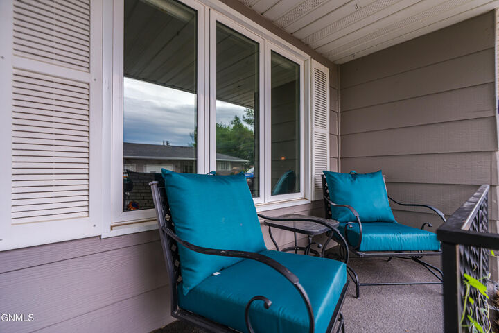 Property Photo: 1937 N 19th Street ND 58501