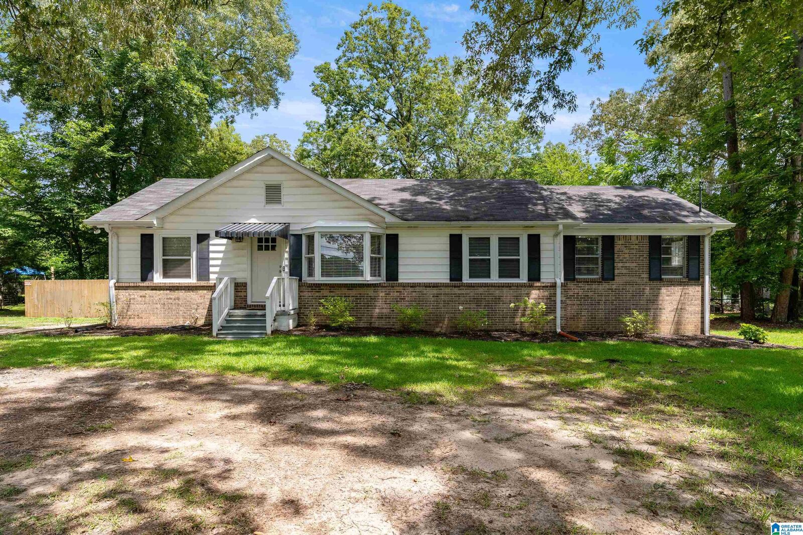 Property Photo:  1216 1st Avenue  AL 35007 