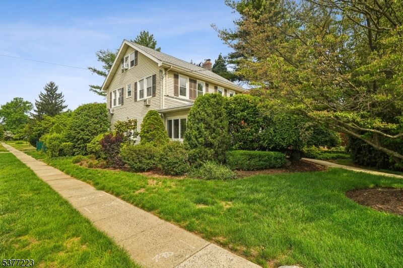 Property Photo:  303 Tuttle Pkwy  NJ 07090