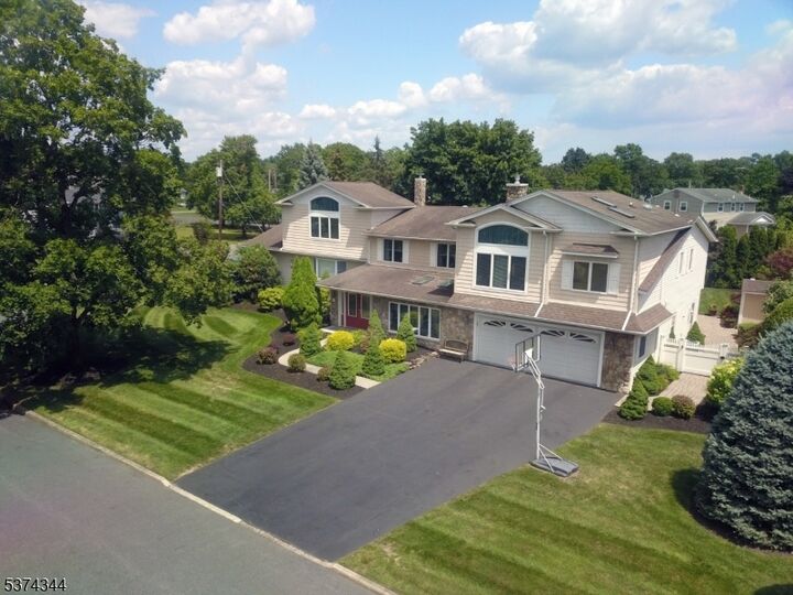 5 Robert Pl  Pequannock Twp. NJ 07440 photo