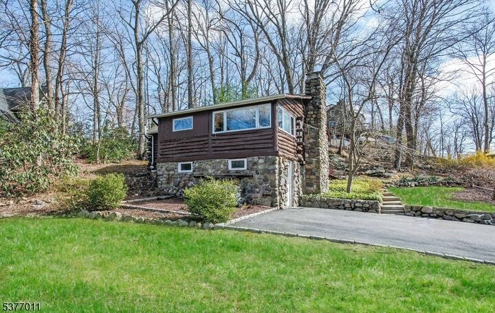 Property Photo:  3 Toboggan Trl  NJ 07405 