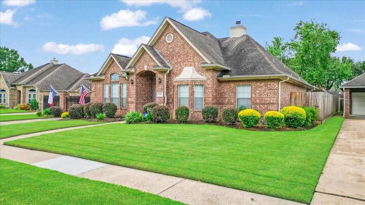Property Photo:  5110 Bay Hill Lane  TX 77505 