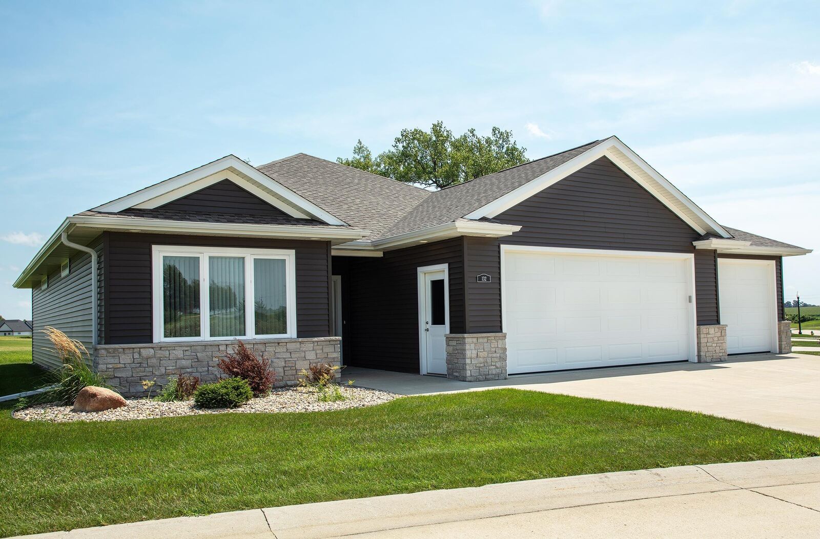 Property Photo:  132 Fairway Dr  IA 50677 