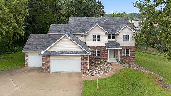 Property Photo:  1705 Buffalo Road  IA 50265 