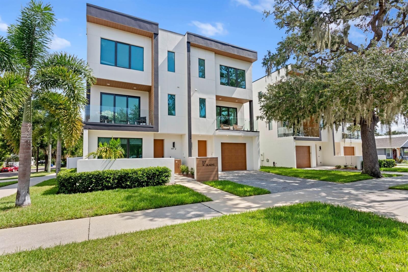 Property Photo: 117 W Gladys Street 1 FL 33602