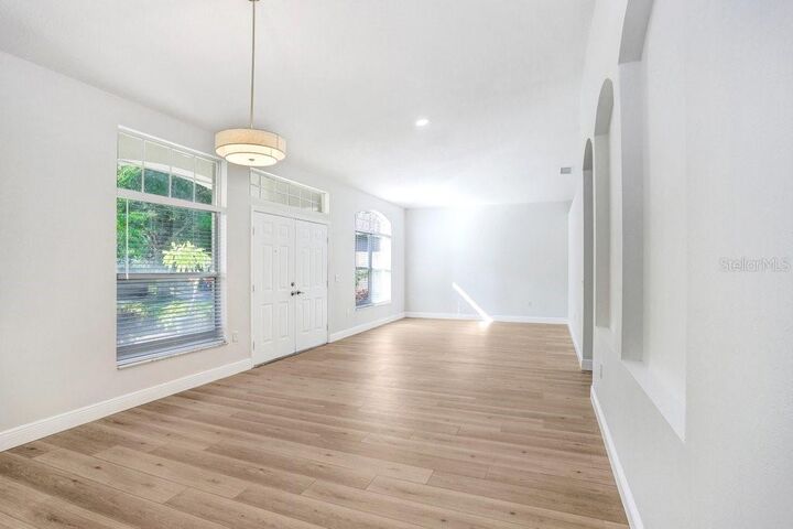 Property Photo: 14826 Heronglen Drive FL 33547